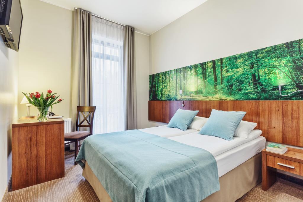 Hotel Modrzewiowy Dwor 글리비체 외부 사진