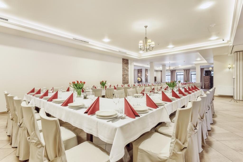 Hotel Modrzewiowy Dwor 글리비체 외부 사진