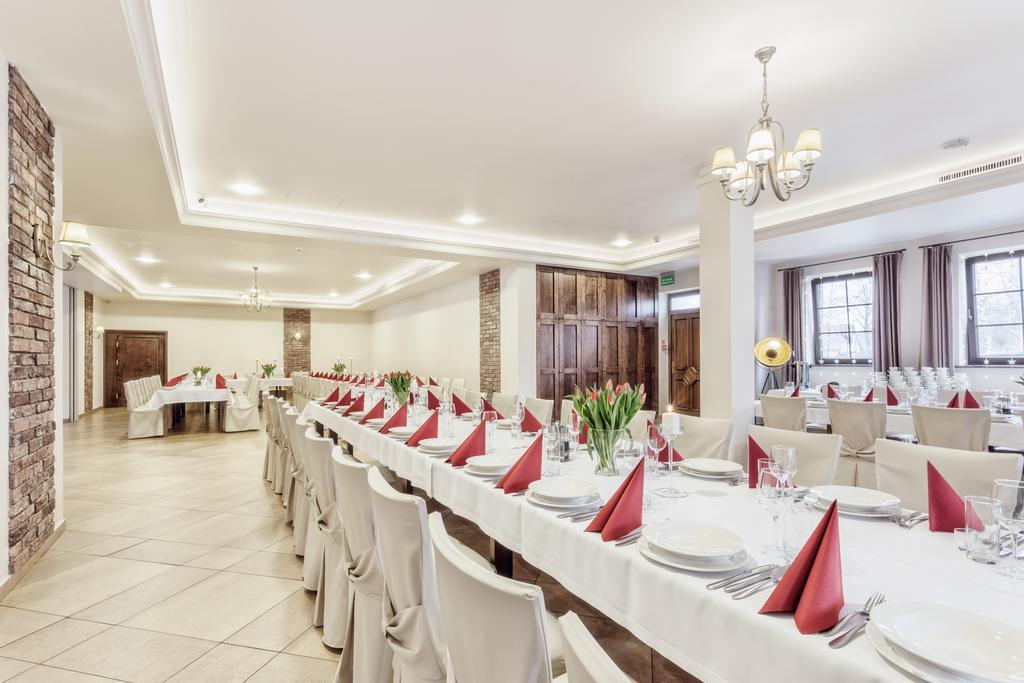Hotel Modrzewiowy Dwor 글리비체 외부 사진