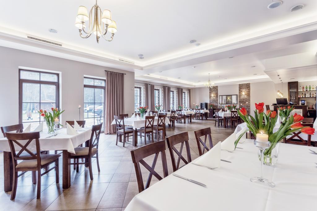 Hotel Modrzewiowy Dwor 글리비체 외부 사진