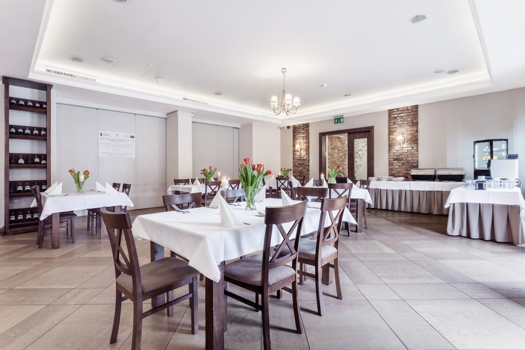 Hotel Modrzewiowy Dwor 글리비체 외부 사진