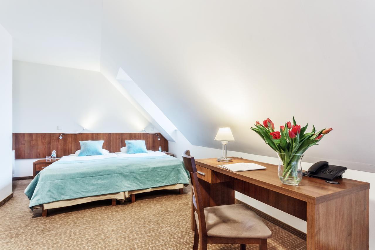 Hotel Modrzewiowy Dwor 글리비체 외부 사진